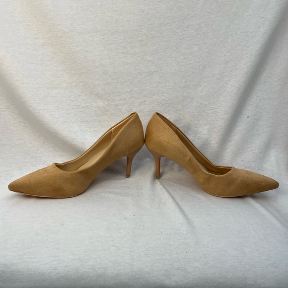 Tan, heel size 7 - Picture 2 of 4